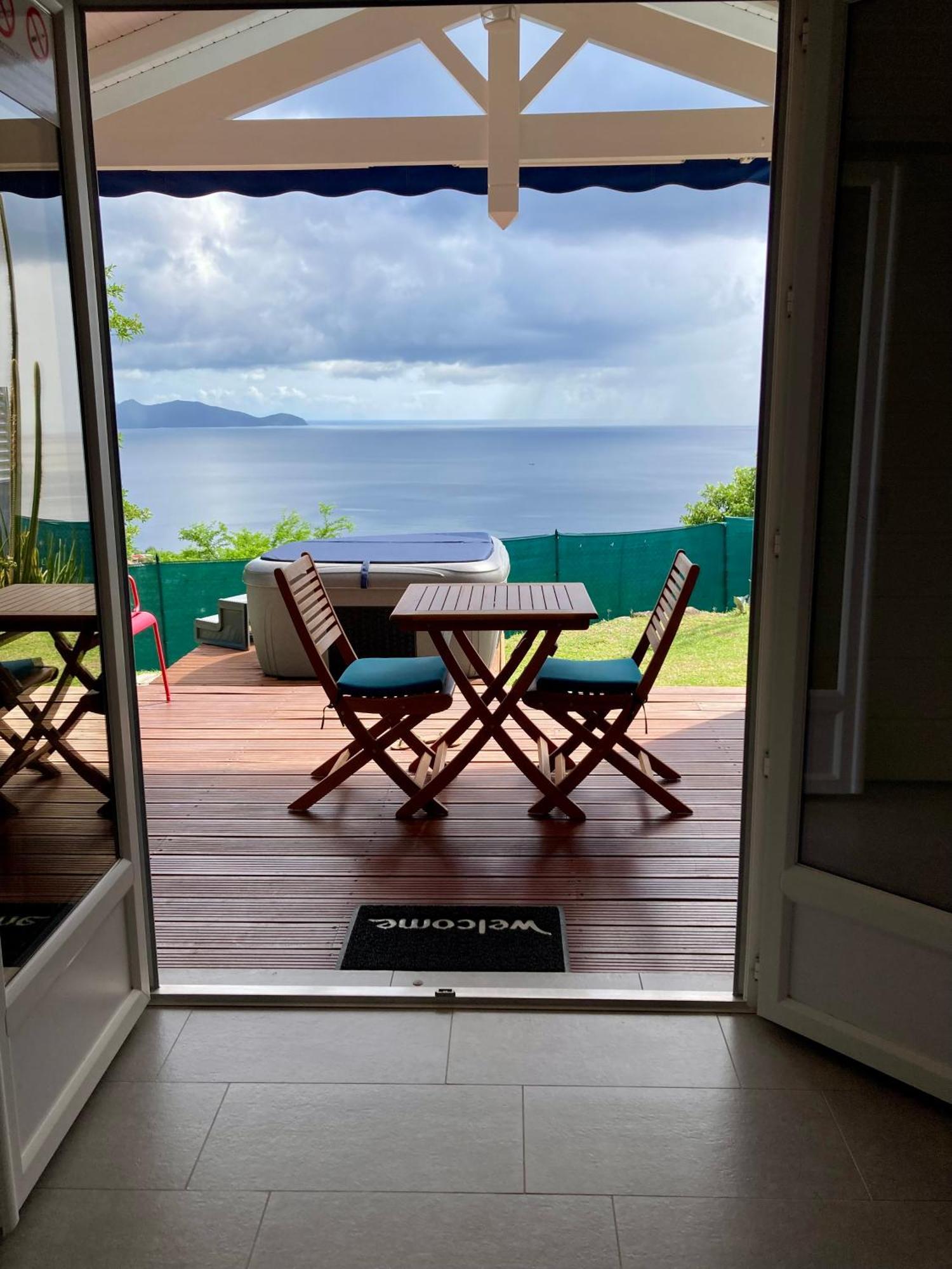 Bungalow Palbea Superieur Avec Spa Et Vue Mer Schoelcher Luaran gambar